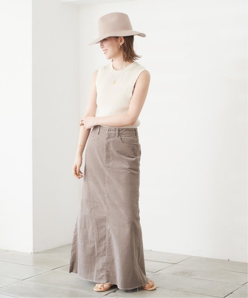 Spick & Span（スピックアンドスパン）の「コーデュロイマキシスカート◆（スカート・レディース・チャコールグレー/モカ/カーキ・34/36/38/40）」の8枚目の写真