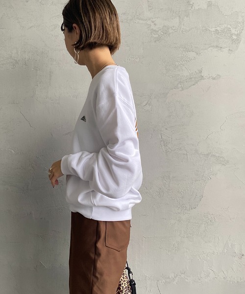 KELTY（ケルティ）の「[KELTY/ケルティ] 別注 バックロゴプリント クルーネックスウェット（スウェット・レディース・ホワイト/ブラック/ダークブラウン/ピンク/イエロー/グリーン/チャコール・S/M/L）」の21枚目の写真
