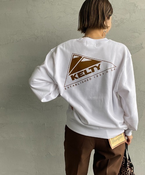 KELTY（ケルティ）の「[KELTY/ケルティ] 別注 バックロゴプリント クルーネックスウェット（スウェット・レディース・ホワイト/ブラック/ダークブラウン/ピンク/イエロー/グリーン/チャコール・S/M/L）」の22枚目の写真