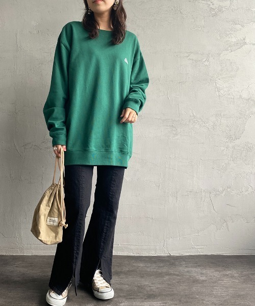 KELTY（ケルティ）の「[KELTY/ケルティ] 別注 バックロゴプリント クルーネックスウェット（スウェット・レディース・ホワイト/ブラック/ダークブラウン/ピンク/イエロー/グリーン/チャコール・S/M/L）」の14枚目の写真