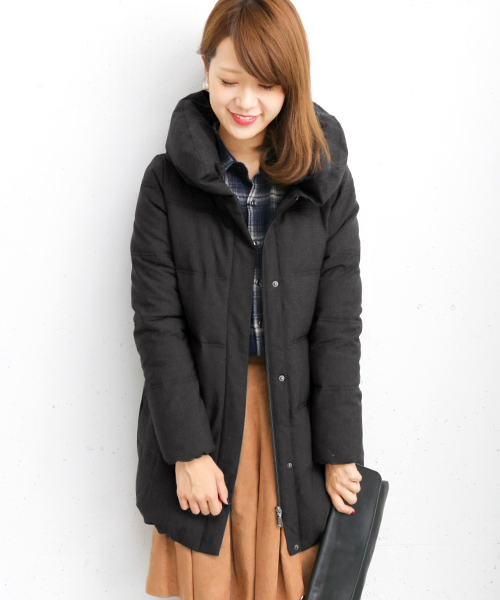 URBAN RESEARCH DOORS WOMENS（アーバンリサーチ ドアーズ ウィメンズ）の「DOORS ストレッチウールロングキルトジャケット（ダウンジャケット/コート・レディース・チャコールグレー/グレー・ONE）」の2枚目の写真