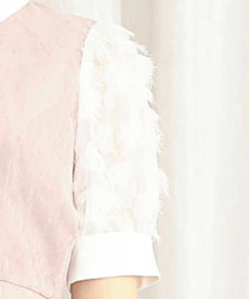 TITTY&CO.(ティティーアンドコー)の「フェザースリーブフレアワンピース(ワンピース・レディース・ライトブルー/ブラック/ピンク・SMALL/MEDIUM)」の8枚目の写真