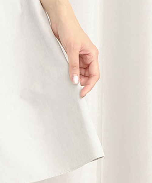 TITTY&CO.(ティティーアンドコー)の「フェザースリーブフレアワンピース(ワンピース・レディース・ライトブルー/ブラック/ピンク・SMALL/MEDIUM)」の18枚目の写真