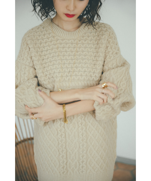 NOMINE（ノミネ）の「【展開店舗限定】オーバーサイズケーブルニット（ニット/セーター・レディース・グリーン/アイボリー/マスタード・フリー）」の2枚目の写真