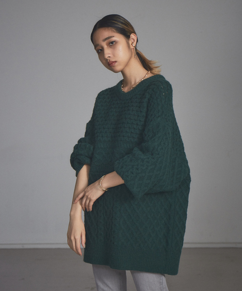 NOMINE（ノミネ）の「【展開店舗限定】オーバーサイズケーブルニット（ニット/セーター・レディース・グリーン/アイボリー/マスタード・フリー）」の9枚目の写真