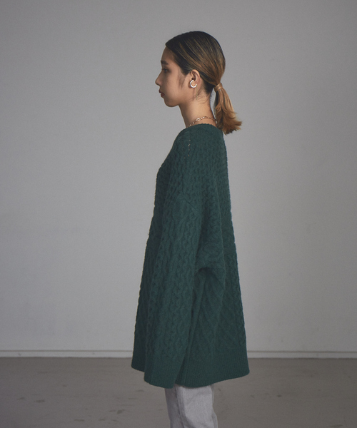 NOMINE（ノミネ）の「【展開店舗限定】オーバーサイズケーブルニット（ニット/セーター・レディース・グリーン/アイボリー/マスタード・フリー）」の10枚目の写真