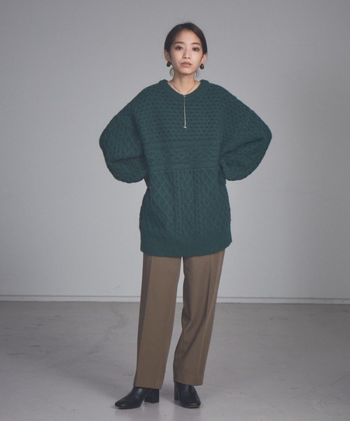 NOMINE（ノミネ）の「【展開店舗限定】オーバーサイズケーブルニット（ニット/セーター・レディース・グリーン/アイボリー/マスタード・フリー）」の7枚目の写真