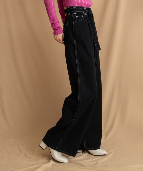 Levi's（リーバイス）の「Levi's(R) RED ワイドルーズ RAVEN NIGHT（デニムパンツ・レディース・ブラック・29inch/30inch/24inch/26inch/27inch/28inch/23inch/25inch）」の2枚目の写真