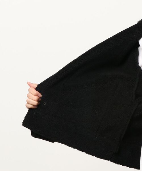 ANDGEEBEE（アンジービー）の「フェイクムートンショートジャケット（ムートンコート・レディース・ブラック/アイボリー・MEDIUM）」の5枚目の写真