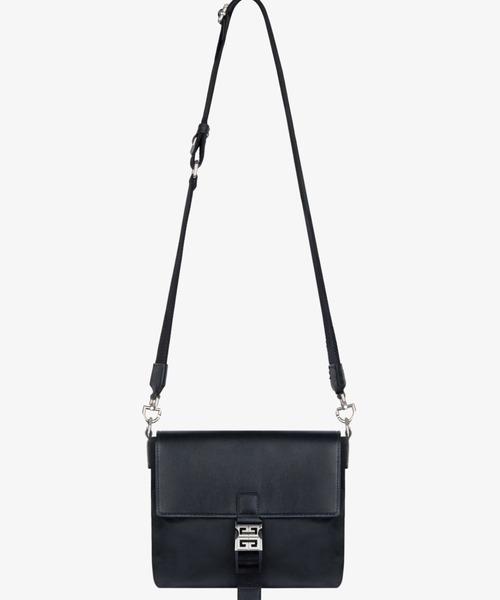 GIVENCHY（ジバンシイ）の「4G ライトブラックナイロン　メッセンジャーバッグ（ボディバッグ/ウエストポーチ・メンズ・ブラック・ONE SIZE）」の5枚目の写真