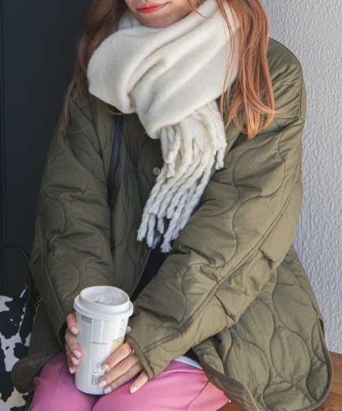 WEGO（ウィゴー）の「WEGO/ノーカラーキルティングミドルコート（ノーカラーコート・レディース・カーキ/アイボリー・FREE）」の12枚目の写真