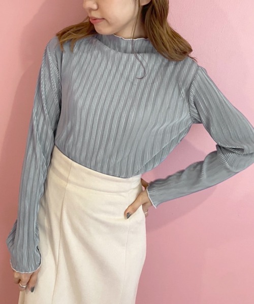 OLIVE des OLIVE（オリーブデオリーブ）の「メロウハイネックプルオーバー（Tシャツ/カットソー・レディース・ブラック/オフホワイト/ブルー/スミクロ・FREE）」の4枚目の写真