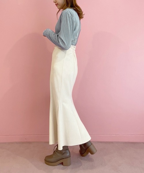 OLIVE des OLIVE（オリーブデオリーブ）の「メロウハイネックプルオーバー（Tシャツ/カットソー・レディース・ブラック/オフホワイト/ブルー/スミクロ・FREE）」の6枚目の写真