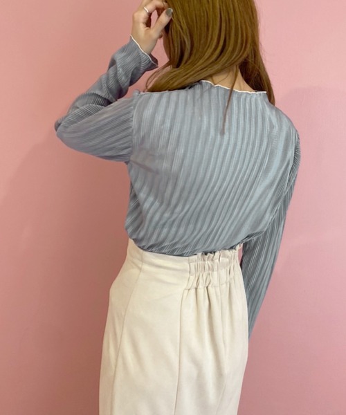 OLIVE des OLIVE（オリーブデオリーブ）の「メロウハイネックプルオーバー（Tシャツ/カットソー・レディース・ブラック/オフホワイト/ブルー/スミクロ・FREE）」の17枚目の写真