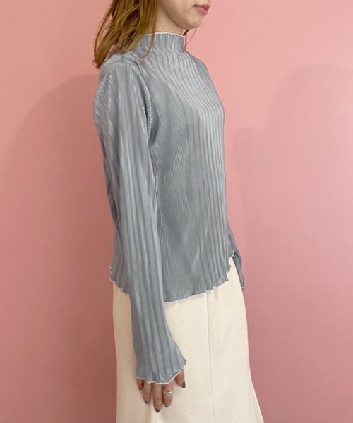 OLIVE des OLIVE（オリーブデオリーブ）の「メロウハイネックプルオーバー（Tシャツ/カットソー・レディース・ブラック/オフホワイト/ブルー/スミクロ・FREE）」の11枚目の写真