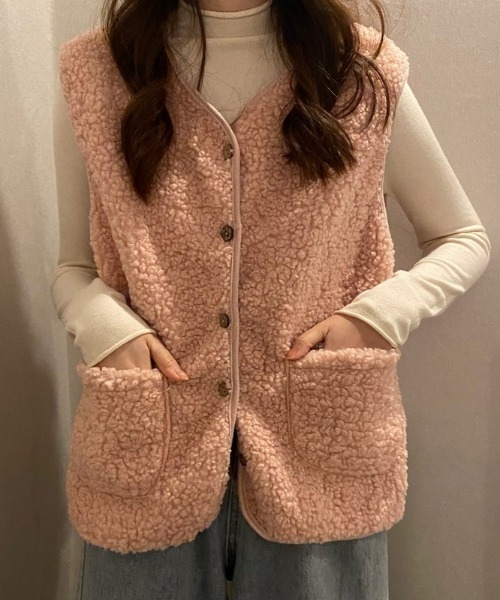 by muni:r（バイ ムニール）の「ラブリーボアベスト（テーラードジャケット・レディース・ホワイト/ベージュ/ブラウン/ピンク/クリーム・FREE）」の5枚目の写真