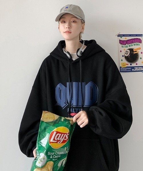 MGV（エムジーヴィー）の「オーバーサイズビッグロゴフーディー（パーカー・メンズ・ホワイト/ブラック/グレー・MEDIUM/LARGE/X-LARGE）」の6枚目の写真