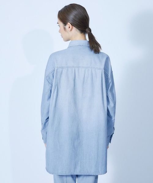 ROPE'（ロペ）の「【セットアップ対応】デニムボウタイ付きシャツ【SDGs】（シャツ/ブラウス・レディース・ブルー系その他4・38）」の2枚目の写真