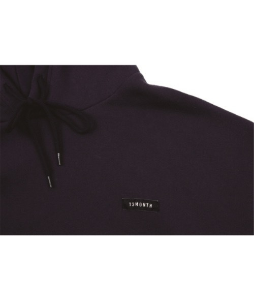 13MONTH（サーティーンマンス）の「【13month 】ロゴワッペン　クロップフーディ（パーカー・レディース・アイボリー/ネイビー・MEDIUM/LARGE）」の5枚目の写真