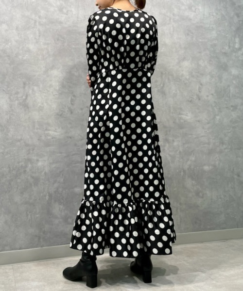 styling/（スタイリング）の「ドットサテンロングワンピース