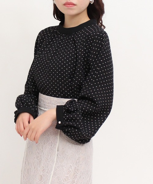 ASTORIA ODIER(アストリアオディール)の「2wayスリーブドット柄ブラウス(シャツ/ブラウス・レディース・ホワイト/ブラック・MEDIUM)」の12枚目の写真