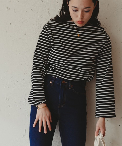 Kari & lili（カウリアンドリィリィ）の「boat neck border ct（Tシャツ/カットソー・レディース・ブラック/ホワイト・FREE）」の2枚目の写真