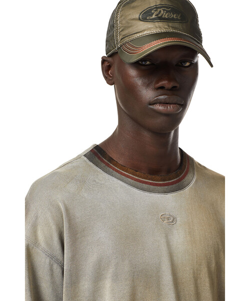 DIESEL（ディーゼル）の「メンズ Tシャツ リラックスフィット（Tシャツ/カットソー・メンズ・ホワイト/ネイビー・XX-LARGE/MEDIUM/X-SMALL/X-LARGE/LARGE/SMALL）」の3枚目の写真