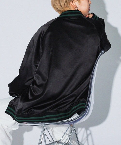 kutir（クティール）の「ラインリブサテンスタジャン（スタジャン・レディース・ブラック/ネイビー/レッド/グリーン・FREE）」の6枚目の写真
