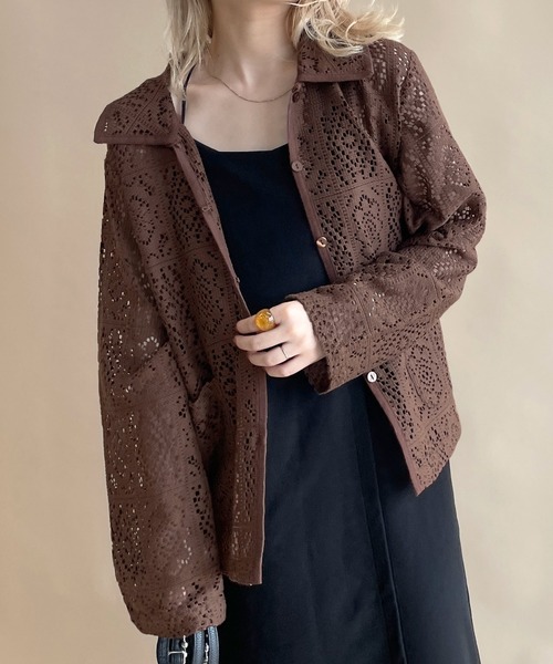 レース装飾付きダークブラウンシャツ レース装飾付きダークブラウンシャツ
