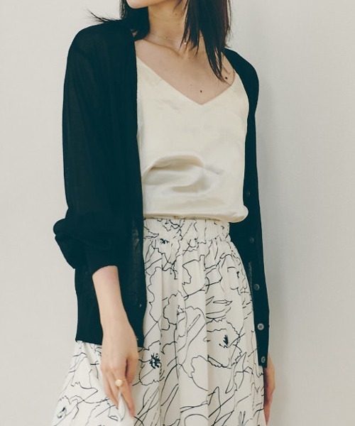 Lamoa（ラモア）の「Lamoa/パフスリーブ Vネック シアーカーディガン（カーディガン/ボレロ・レディース・ブラック/グリーン/グレー・FREE）」の2枚目の写真