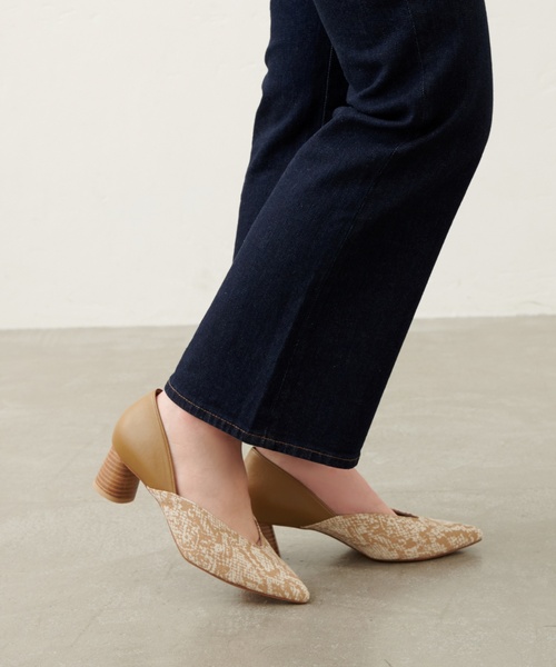 LE TALON（ルタロン）の「5.5cmシリンダーヒールパンプス（パンプス・レディース・アイボリー/ブラック×ブラック/キャメル・22.5cm/23cm/24cm/23.5cm/24.5cm/25cm/22cm）」の19枚目の写真