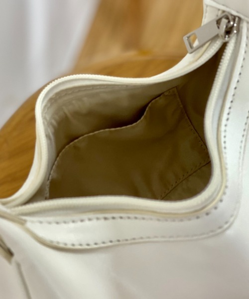 CIAOPANIC(チャオパニック)の「ワンハンドルバッグ(ショルダーバッグ・レディース・ブラック/アイボリー・FREE)」の9枚目の写真