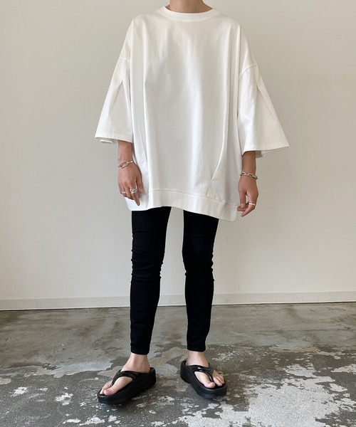 y/m by MIHO（イムバイミホ）の「ビッグシルエットTシャツ（Tシャツ/カットソー・レディース・ブラック/ホワイト・FREE）」の12枚目の写真