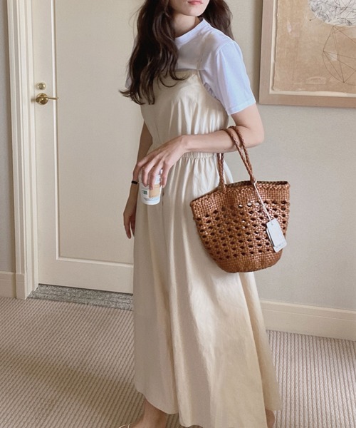 LAUIR（ラウアー）の「フレアキャミマキシ丈ワンピース（ワンピース・レディース・ブラック/ブラウン/アイボリー/カーキ/マスタード・MEDIUM/LARGE/X-LARGE/SMALL）」の6枚目の写真