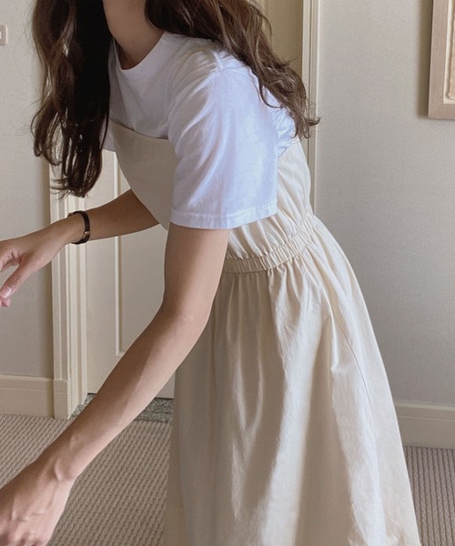 LAUIR（ラウアー）の「フレアキャミマキシ丈ワンピース（ワンピース・レディース・ブラック/ブラウン/アイボリー/カーキ/マスタード・MEDIUM/LARGE/X-LARGE/SMALL）」の7枚目の写真