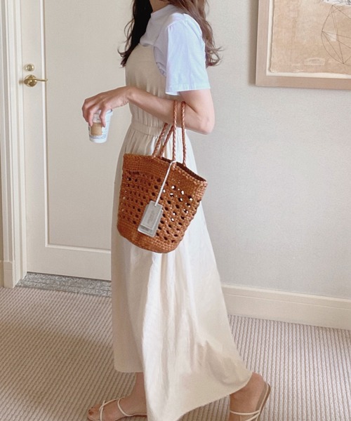 LAUIR（ラウアー）の「フレアキャミマキシ丈ワンピース（ワンピース・レディース・ブラック/ブラウン/アイボリー/カーキ/マスタード・MEDIUM/LARGE/X-LARGE/SMALL）」の10枚目の写真