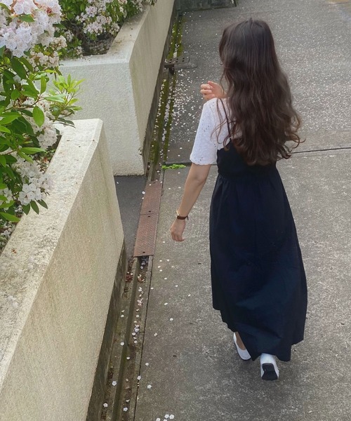 LAUIR（ラウアー）の「フレアキャミマキシ丈ワンピース（ワンピース・レディース・ブラック/ブラウン/アイボリー/カーキ/マスタード・MEDIUM/LARGE/X-LARGE/SMALL）」の22枚目の写真