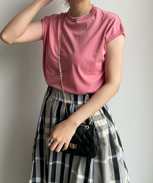 DouDou(ドゥドゥ)の「ラウンドネックTEE(Tシャツ/カットソー・レディース・ブラック/オフホワイト/ピンク/その他/グレイッシュベージュ・FREE)」の22枚目の写真