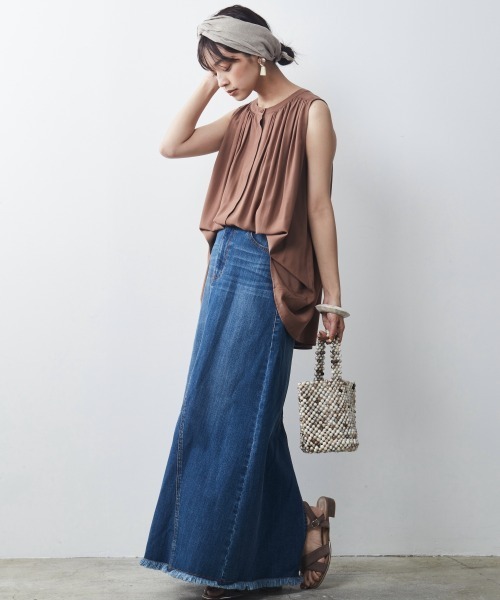 CHIC STYLE(シックスタイル)の「大きいサイズ ギャザーノースリーブブラウス シックスタイル(シャツ/ブラウス・レディース・ブラウン/ブルー・L/LL/4L/3L/5L)」の7枚目の写真