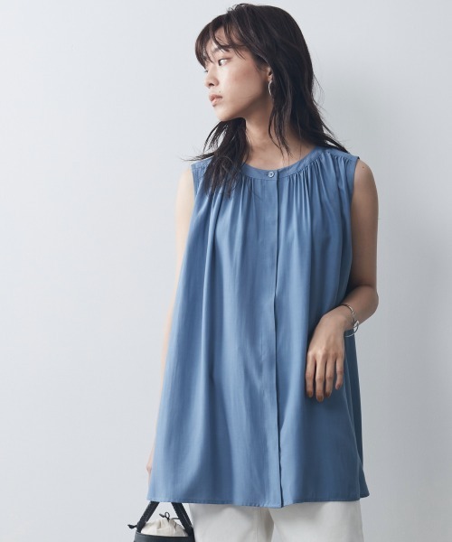 CHIC STYLE(シックスタイル)の「大きいサイズ ギャザーノースリーブブラウス シックスタイル(シャツ/ブラウス・レディース・ブラウン/ブルー・L/LL/4L/3L/5L)」の4枚目の写真