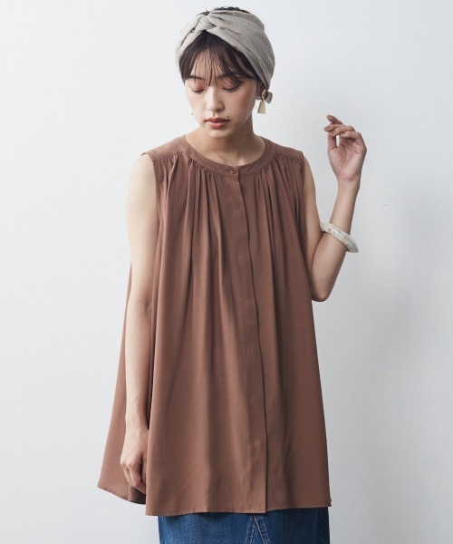 CHIC STYLE(シックスタイル)の「大きいサイズ ギャザーノースリーブブラウス シックスタイル(シャツ/ブラウス・レディース・ブラウン/ブルー・L/LL/4L/3L/5L)」の21枚目の写真