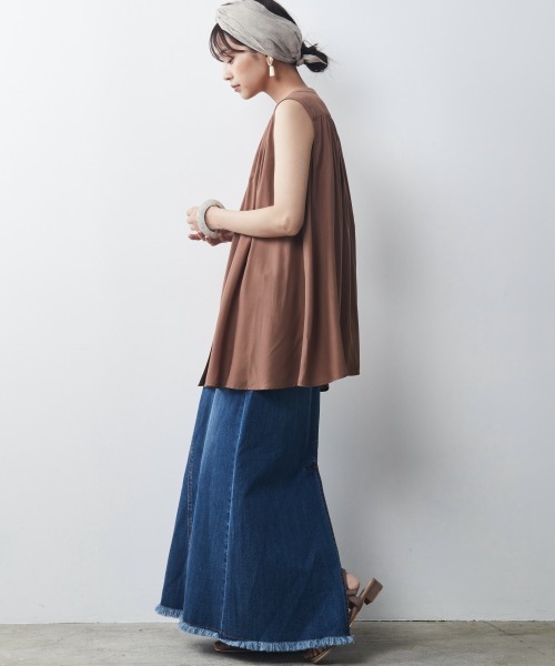 CHIC STYLE(シックスタイル)の「大きいサイズ ギャザーノースリーブブラウス シックスタイル(シャツ/ブラウス・レディース・ブラウン/ブルー・L/LL/4L/3L/5L)」の11枚目の写真