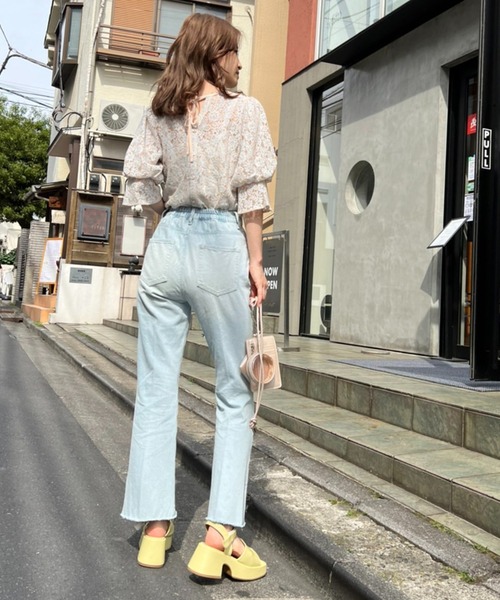one after another NICE CLAUP(ワンアフターアナザーナイスクラップ)の「1枚で華やかインナーSETレースブラウス(シャツ/ブラウス・レディース・ベージュ/オフホワイト/サックスブルー・FREE)」の8枚目の写真