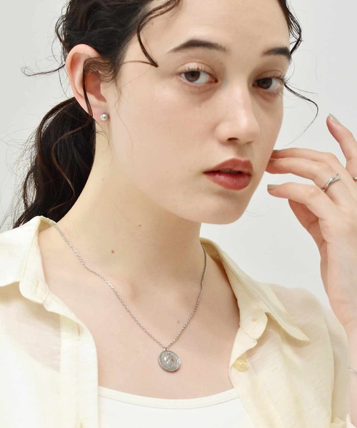 LHME（エルエイチエムイー）の「【WEB限定】”Gleam”コインネックレス/キャット/サージカルステンレス（金属アレルギー対応）【LHME / エルエイチエムイー】（ネックレス・レディース・シルバー/ゴールド・50cm）」の18枚目の写真