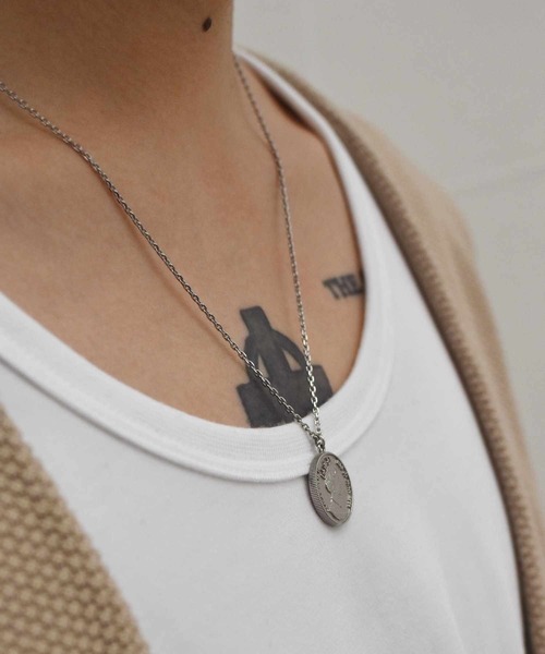 LHME（エルエイチエムイー）の「【WEB限定】”Gleam”コインネックレス/キャット/サージカルステンレス（金属アレルギー対応）【LHME / エルエイチエムイー】（ネックレス・レディース・シルバー/ゴールド・50cm）」の5枚目の写真