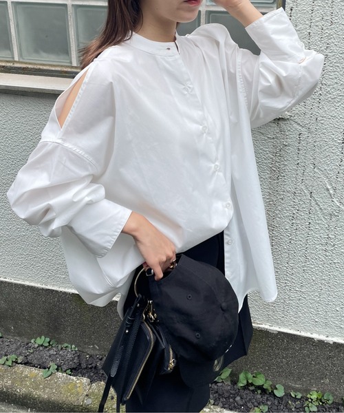 COLONY 2139（コロニートゥーワンスリーナイン）の「WEB・一部店舗限定 / タイプライターショルダースリットシャツ（シャツ/ブラウス・レディース・ホワイト/ピンク/ブルー・FREE）」の2枚目の写真