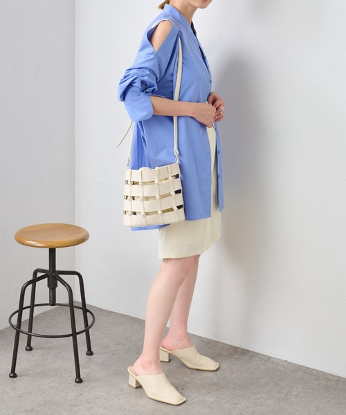 COLONY 2139（コロニートゥーワンスリーナイン）の「WEB・一部店舗限定 / タイプライターショルダースリットシャツ（シャツ/ブラウス・レディース・ホワイト/ピンク/ブルー・FREE）」の16枚目の写真