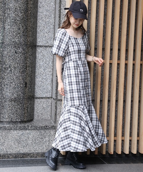 one after another NICE CLAUP(ワンアフターアナザーナイスクラップ)の「タンク底レースアップショートブーツ(ブーツ・レディース・ブラック/ブラウン/アイボリー・SMALL/MEDIUM/LARGE)」の18枚目の写真