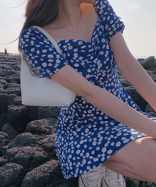 HALEY PESCA（ヘーリーペスカ）の「HALEY PESCA/スクエア コンパクトハンドバッグ（ハンドバッグ・レディース・ホワイト/ブラック/ブルー/ピンク/レッド・FREE）」の11枚目の写真