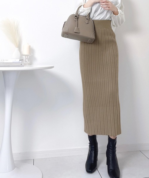 classicalelf(クラシカルエルフ)の「品良く美脚魅せ。バックスリットランダムリブニットロングスカート(スカート・レディース・モカ/ブラック/ブルー・LARGE/MEDIUM/SMALL/X-LARGE)」の9枚目の写真